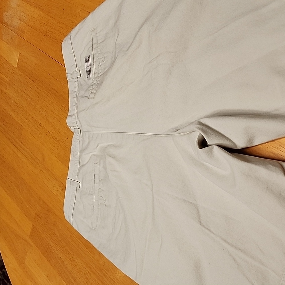 Shorts - Picture 2 of 3